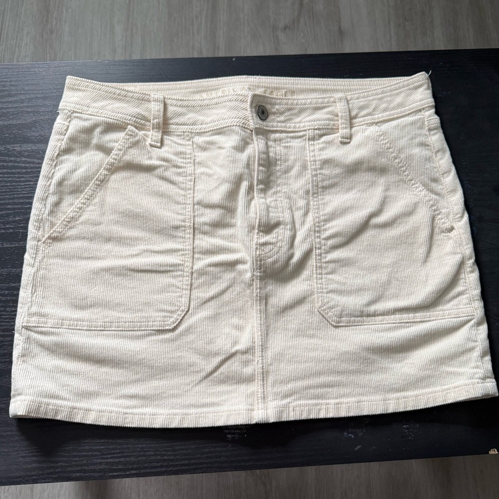 American Eagle Cream Corduroy Skirt